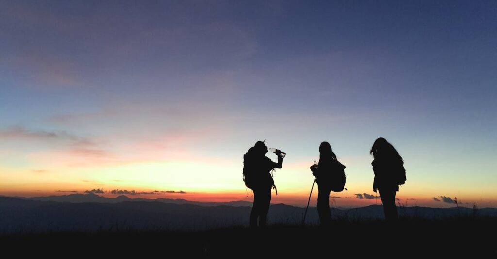 découvrez les sentiers de randonnée les plus magnifiques et émerveillez-vous devant la beauté de la nature. idéal pour les passionnés d'aventure et de paysages époustouflants, le hiking vous offre des expériences inoubliables en plein air.